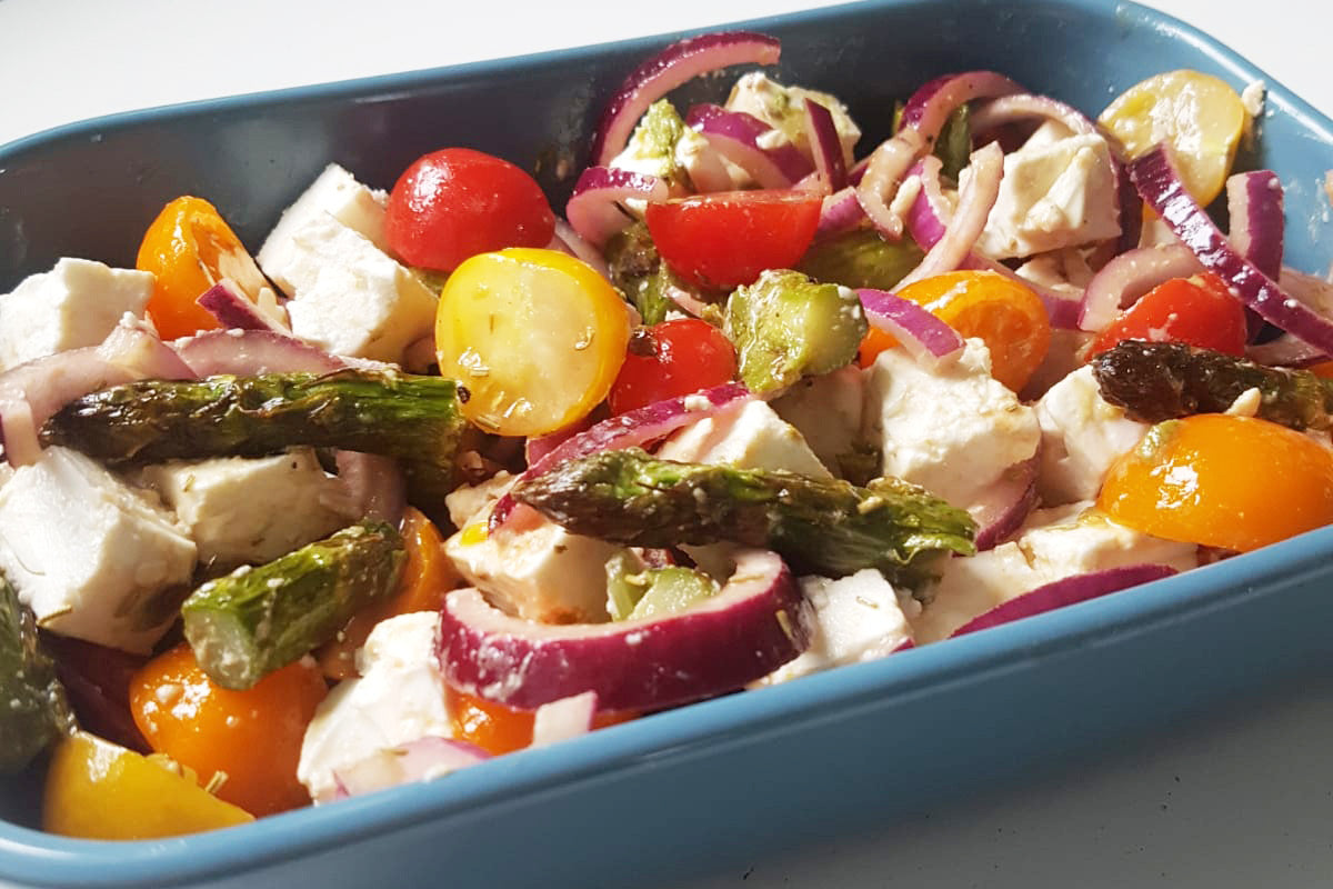 ASPARAGUS SALAD WITH CHERITA TOMATOES AND FETA